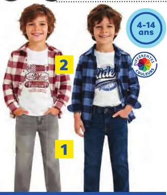 1 Pantalon en jean / 2 T-shirt manches courtes + chemise à carreaux