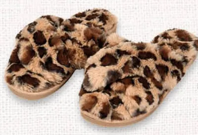 Pantoufle pour femme / خف للنساء